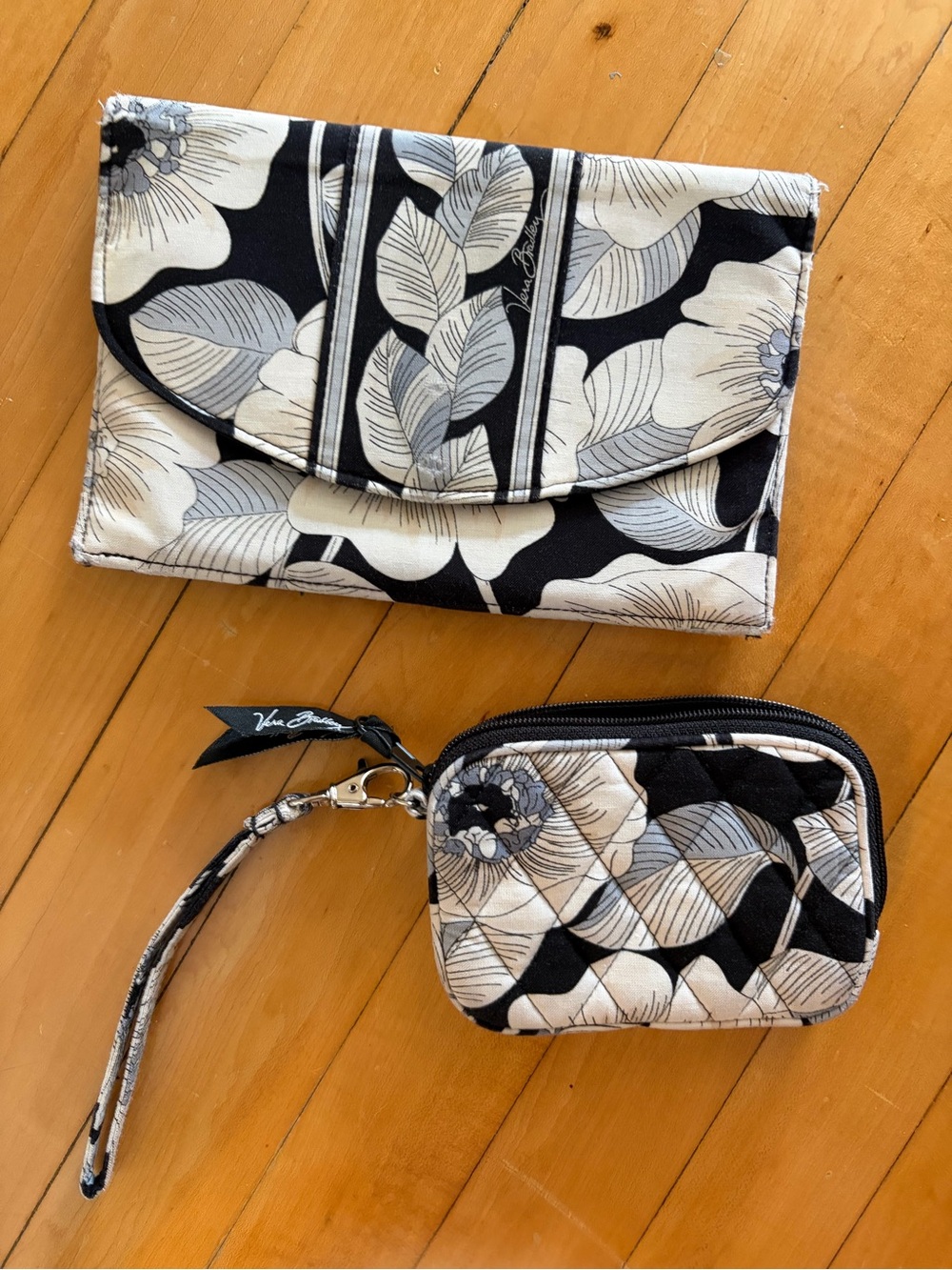 Vera Bradley Camellia Quilted Wristlet and Clutch Set of 2